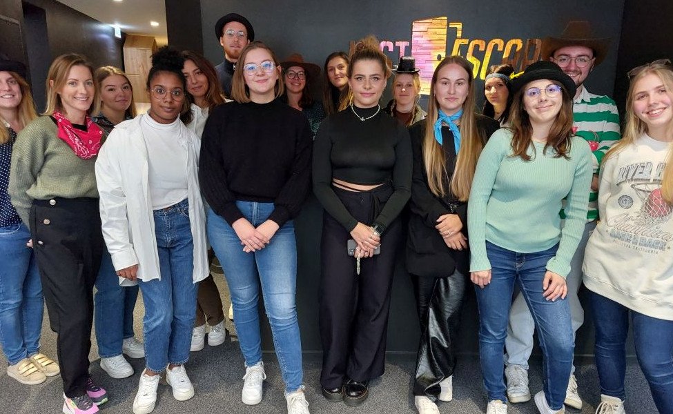 Activite team building murder party lille